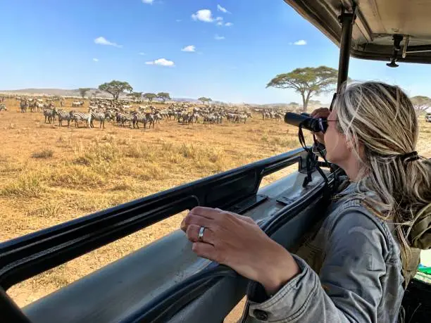 walking safari in tanzania 